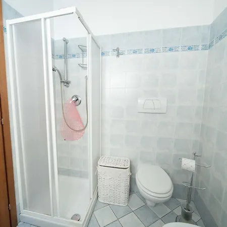 Nel Cuore Della Cittadina Termale Maison M&v Apartment *